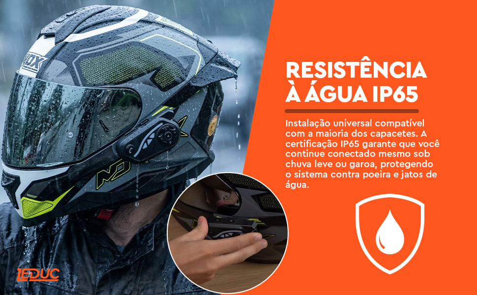 Intercomunicador Leduc V8 Pro instalado em capacete sob chuva demonstrando resistência à água IP65